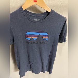 Patagonia logo tee Small